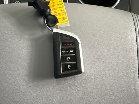 Used 2023 Acura MDX SH-AWD w/ Technology Package image 33