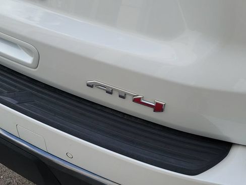 Used 2022 GMC Yukon AT4 w/ Technology Package AWD/4WD image 7