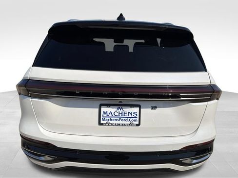 New 2026 Lincoln Nautilus Reserve AWD/4WD image 6