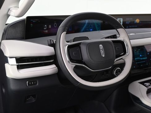 New 2026 Lincoln Navigator Reserve w/ Jet Appearance Package AWD/4WD image 10