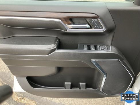 Used 2024 GMC Sierra 1500 SLT image 12