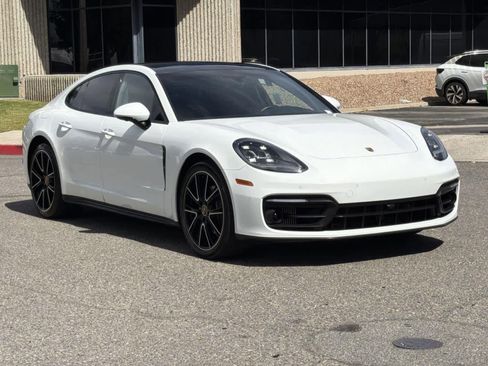 Used 2021 Porsche Panamera 4 image 8