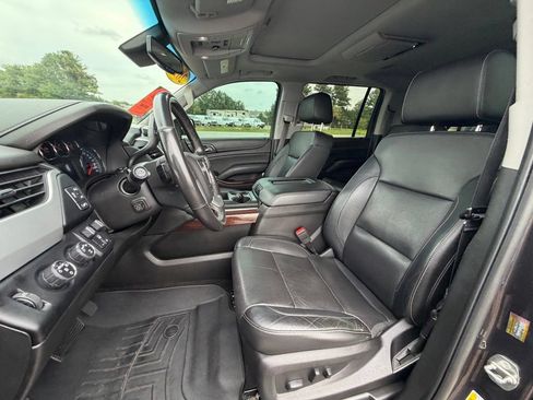Used 2018 GMC Yukon XL SLT w/ Open Road Package AWD/4WD image 9
