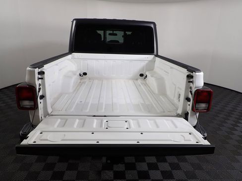 Used 2020 Jeep Gladiator Sport w/ Quick Order Package 24S AWD/4WD image 16