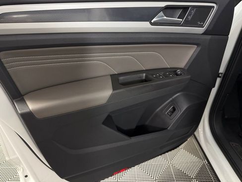 Used 2023 Volkswagen Atlas SEL Premium AWD/4WD image 28