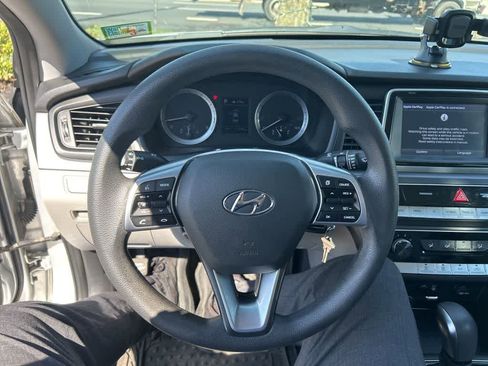 Used 2019 Hyundai Sonata SE image 12