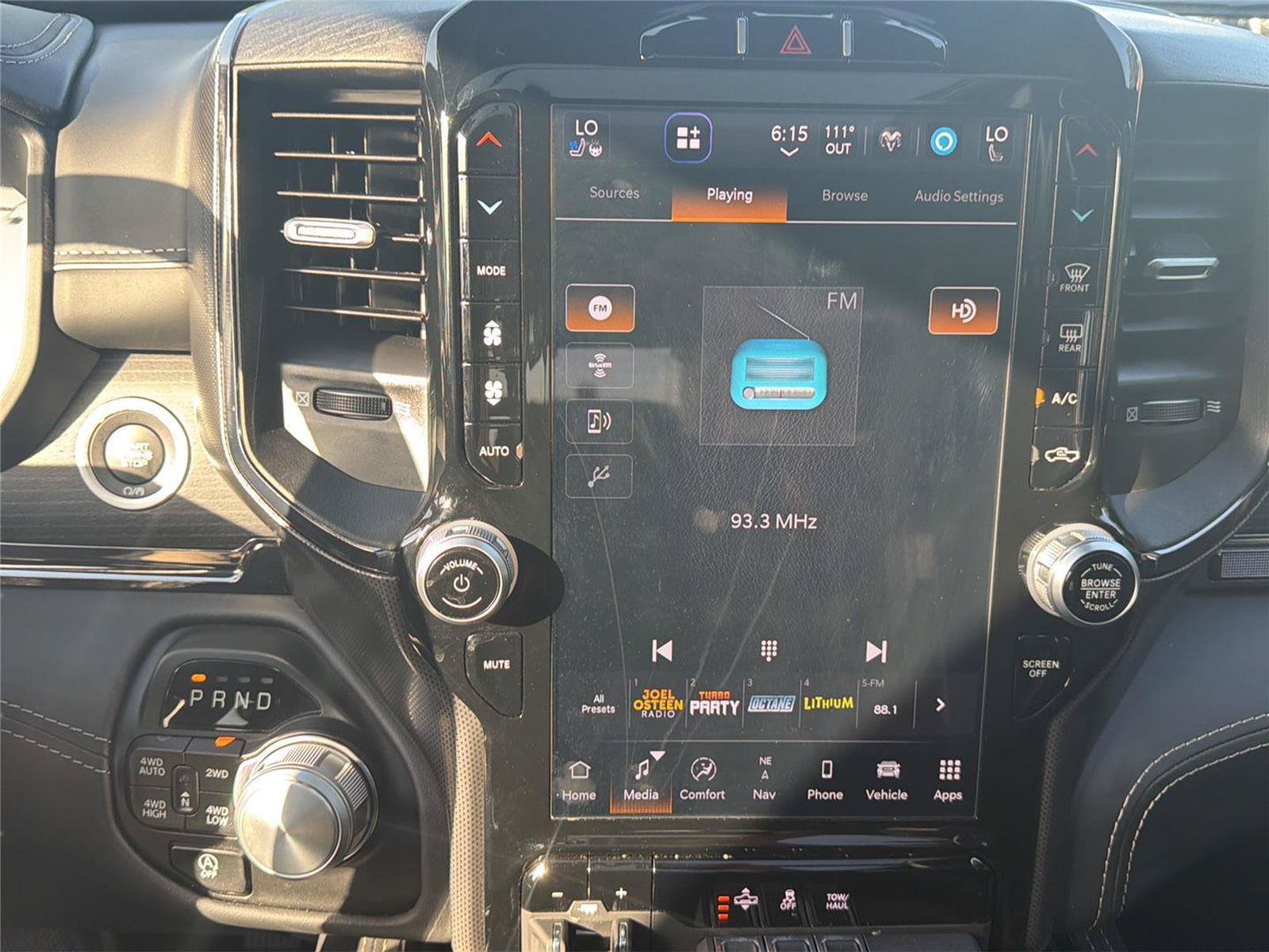 Used 2024 RAM 1500 Limited AWD/4WD image 19