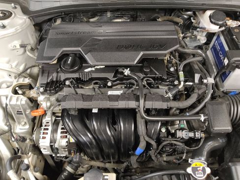 Used 2021 Hyundai Elantra SE FWD image 30