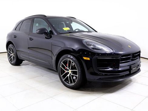 Certified 2026 Porsche Macan S AWD/4WD image 28