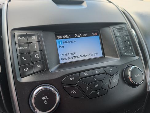 Used 2019 Ford Edge SE w/ SE Fleet Driver's Package FWD image 25