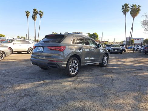 Used 2024 Audi Q3 2.0T Premium w/ Convenience Package image 3