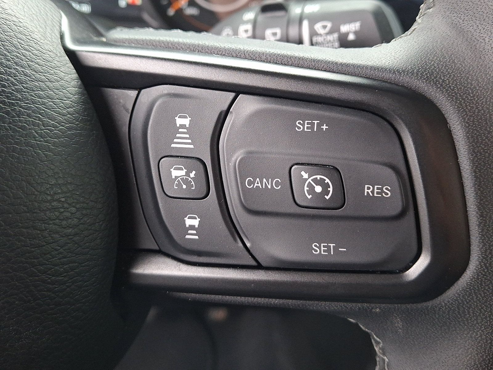 Used 2025 Jeep Wrangler Unlimited Rubicon w/ Convenience Group AWD/4WD image 21