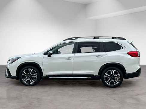 Used 2023 Subaru Ascent Touring AWD/4WD image 3