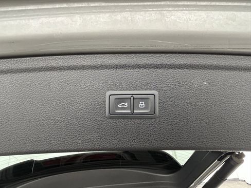 Used 2021 Audi SQ5 Premium Plus w/ Premium Plus Package image 36