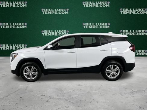 Used 2024 GMC Terrain SLE image 9