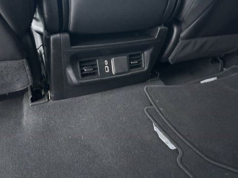 Used 2025 GMC Sierra 1500 SLT image 27