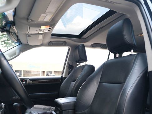 Used 2017 Lexus GX 460 Premium w/ Premium Package AWD/4WD image 22