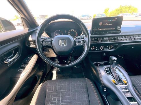 Used 2023 Honda HR-V Sport image 5