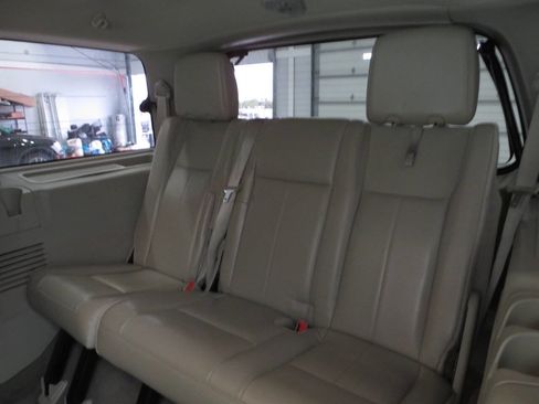 Used 2012 Ford Expedition Limited RWD image 14