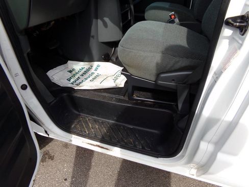 Used 1995 Ford E-250 and Econoline 250 Super image 10