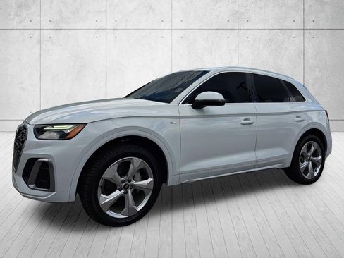 Used 2022 Audi Q5 2.0T Premium Plus w/ Premium Plus Package AWD/4WD image 1