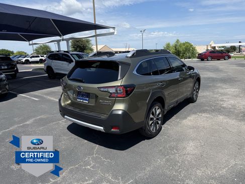 Used 2023 Subaru Outback Touring XT AWD/4WD image 12