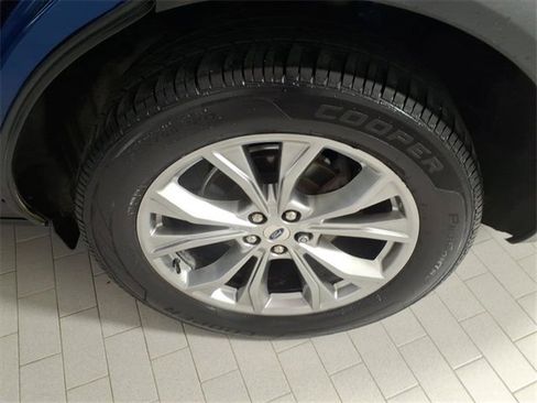 Used 2021 Ford Explorer XLT w/ Equipment Group 202A image 17