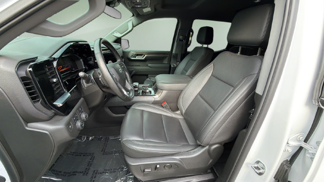 Used 2024 Chevrolet Silverado 1500 RST w/ Convenience Package II AWD/4WD image 19