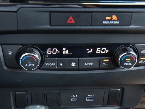 Used 2022 Nissan Frontier Pro-X RWD image 23
