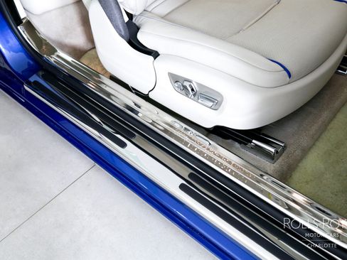 Used 2019 Rolls-Royce Wraith image 26