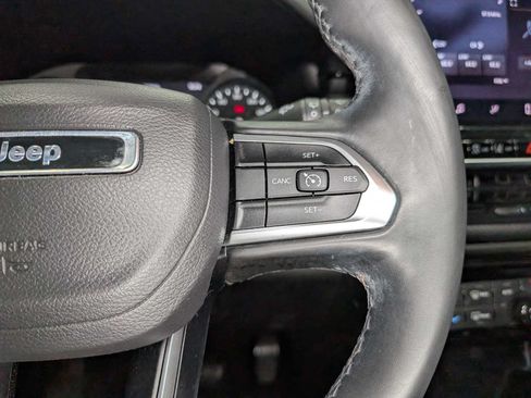 Used 2022 Jeep Compass Latitude w/ Convenience Group AWD/4WD image 35
