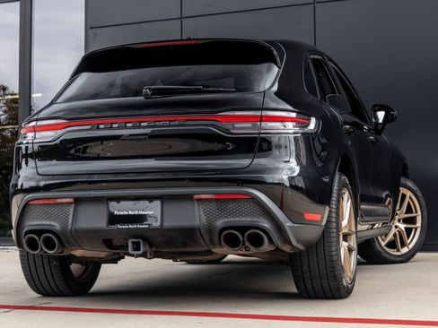 Certified 2023 Porsche Macan AWD/4WD image 11