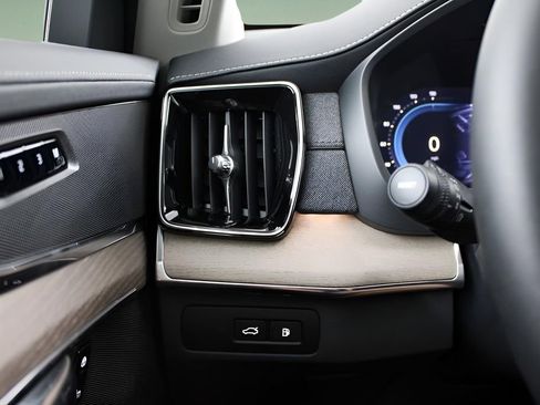 New 2025 Volvo XC90 T8 Core w/ Protection Package image 20