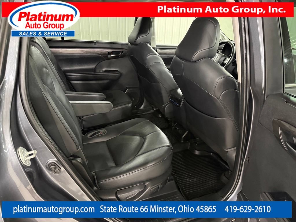 Used 2020 Toyota Highlander Limited FWD image 38