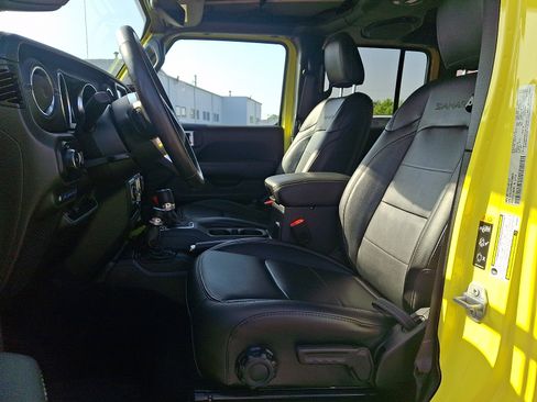 Used 2022 Jeep Wrangler 4WD Unlimited Sahara w/ Cold Weather Group image 13