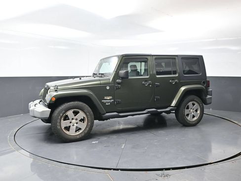 Used 2008 Jeep Wrangler Unlimited Sahara w/ Dual Top Group AWD/4WD image 6