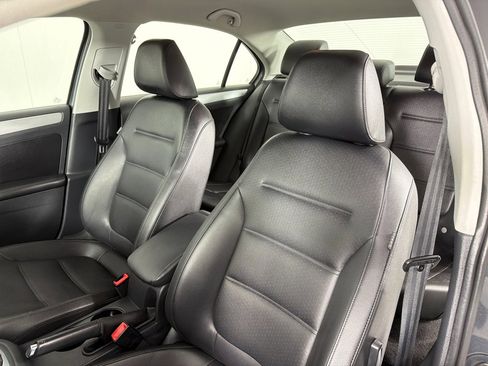 Used 2014 Volkswagen Jetta SE FWD image 10