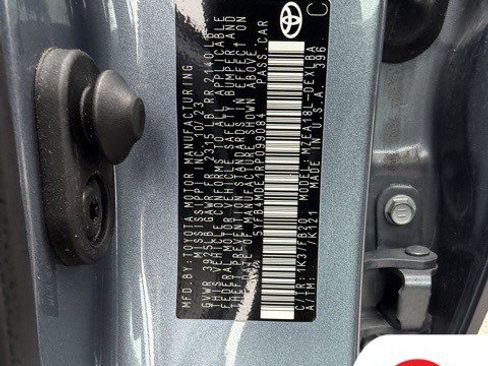 Used 2024 Toyota Corolla LE image 29