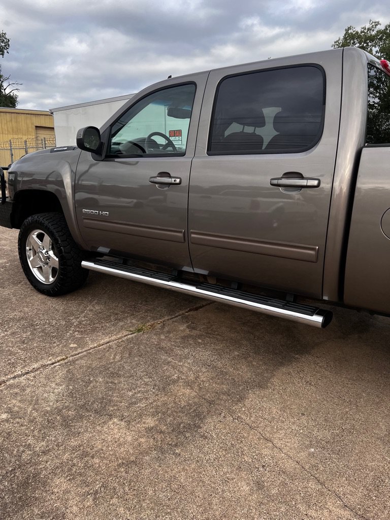 Used 2012 Chevrolet Silverado 2500 LTZ w/ LTZ Plus Package AWD/4WD image 7
