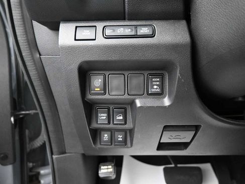 Used 2023 Nissan Frontier PRO-4X AWD/4WD image 10