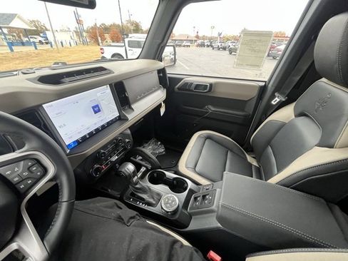 New 2025 Ford Bronco Big Bend w/ Black Diamond Package image 12