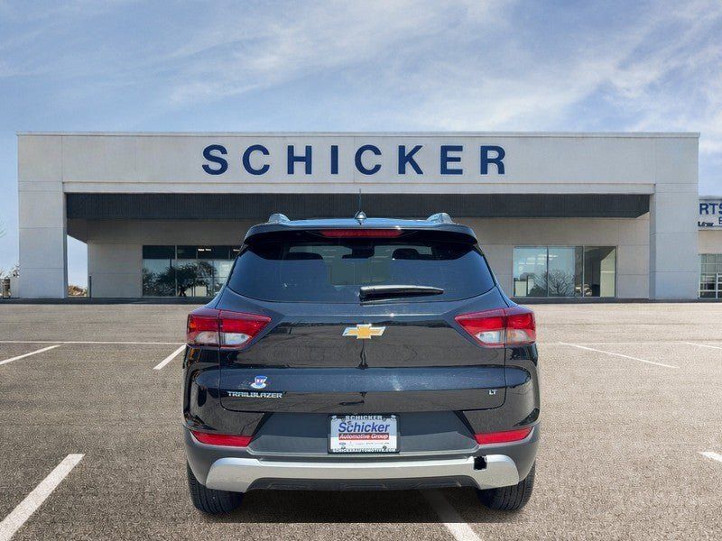 Used 2023 Chevrolet TrailBlazer LT FWD image 4