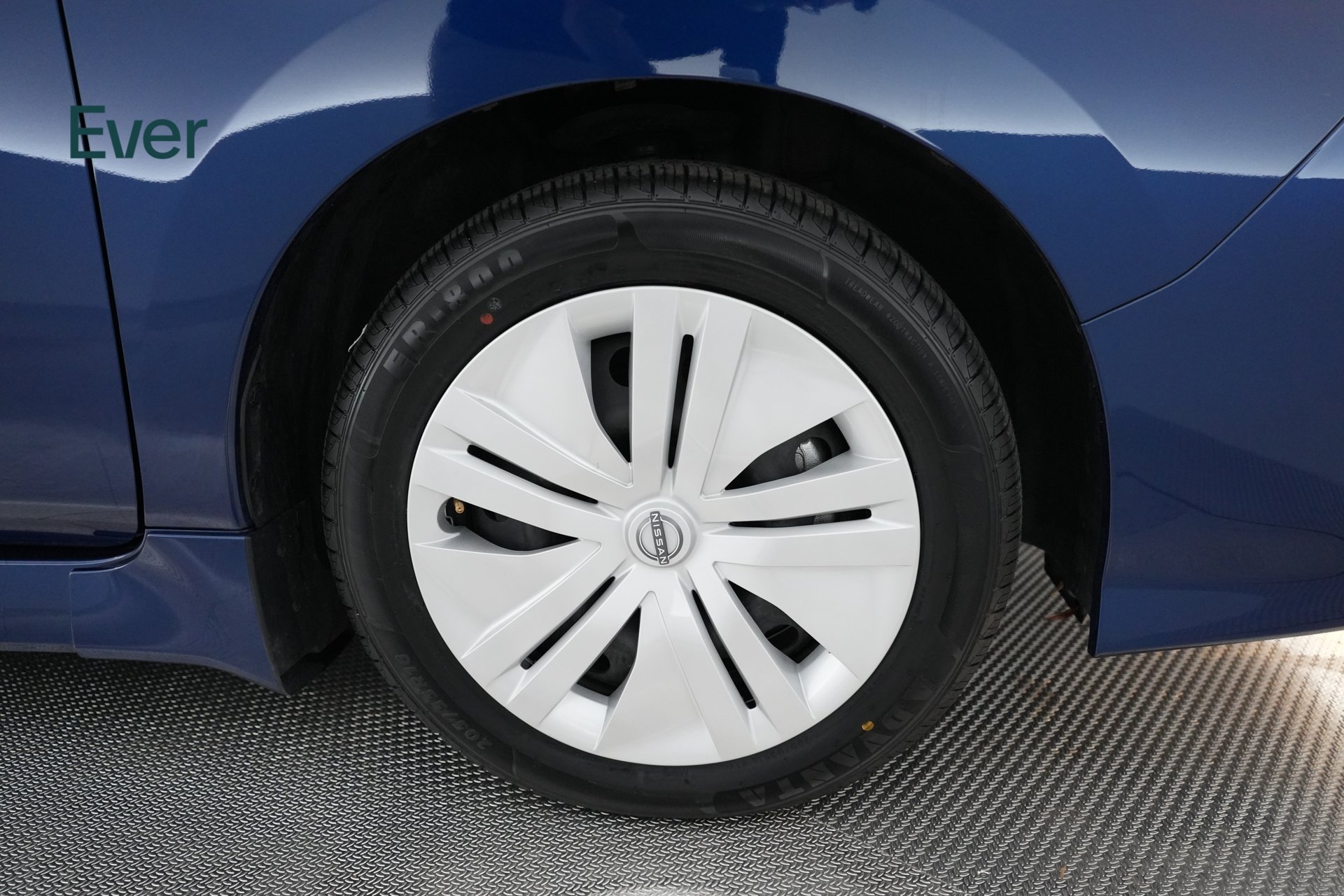 Used 2025 Nissan Leaf S FWD image 19