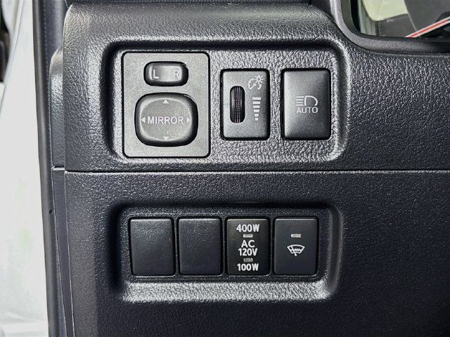 Used 2024 Toyota 4Runner TRD Off-Road Premium AWD/4WD image 11