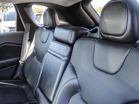 Used 2019 Jeep Cherokee Limited image 22