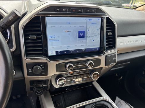 Used 2022 Ford F250 Lariat w/ Lariat Ultimate Package image 11