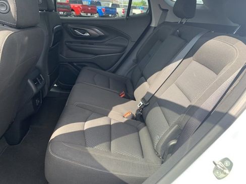 Used 2023 GMC Terrain SLE w/ Driver Convenience Package image 25