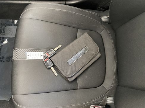 Used 2019 Honda Civic Sport image 9