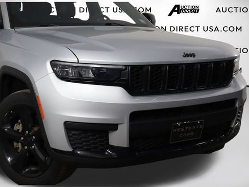 Used 2023 Jeep Grand Cherokee L Laredo AWD/4WD image 46