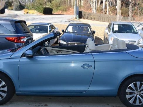Used 2009 Volkswagen Eos Komfort image 5
